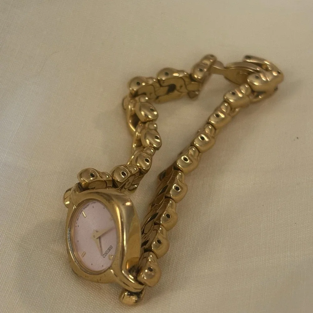 Seiko 1N00-1D09 Gold Tone Quartz Ladies Watch Japan Movement